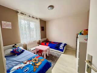  Immeuble � vendre 10 pi�ces 260 m�