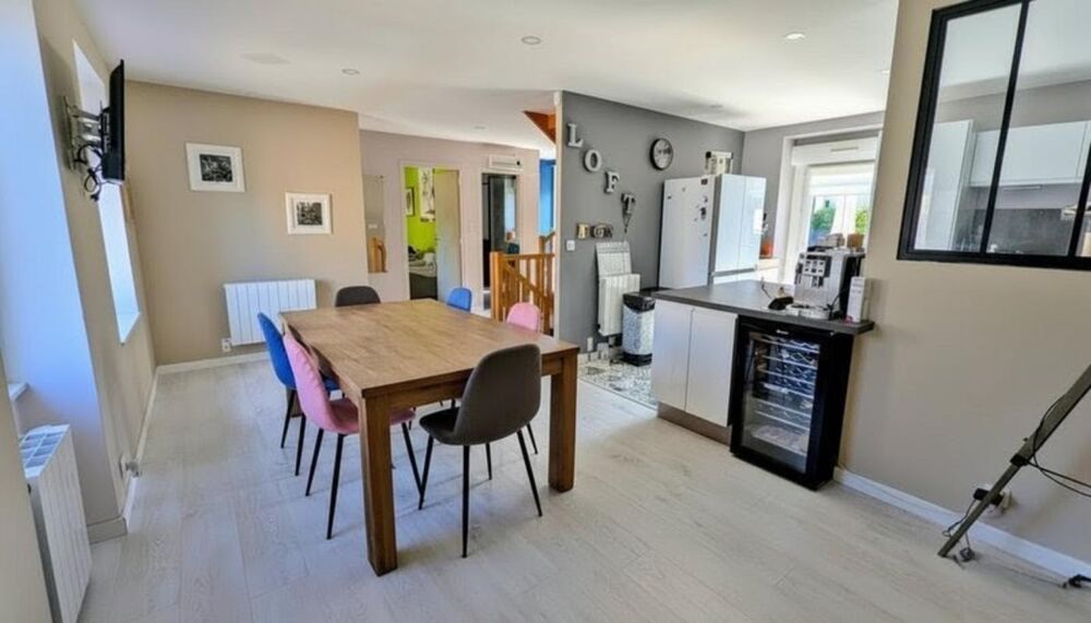 Vente Maison Maison rénovée en pierres 125 m2 à vendre, 6 pièces avec 4 voir 5 chambres, bourg SAINT GERMAIN EN COGLES (35) Saint germain en cogles