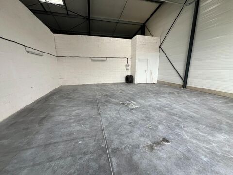   FLEURINES - Local d'activité  250 m² 