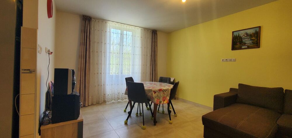 Lots de deux appartements + cave au sein d'une copropriété