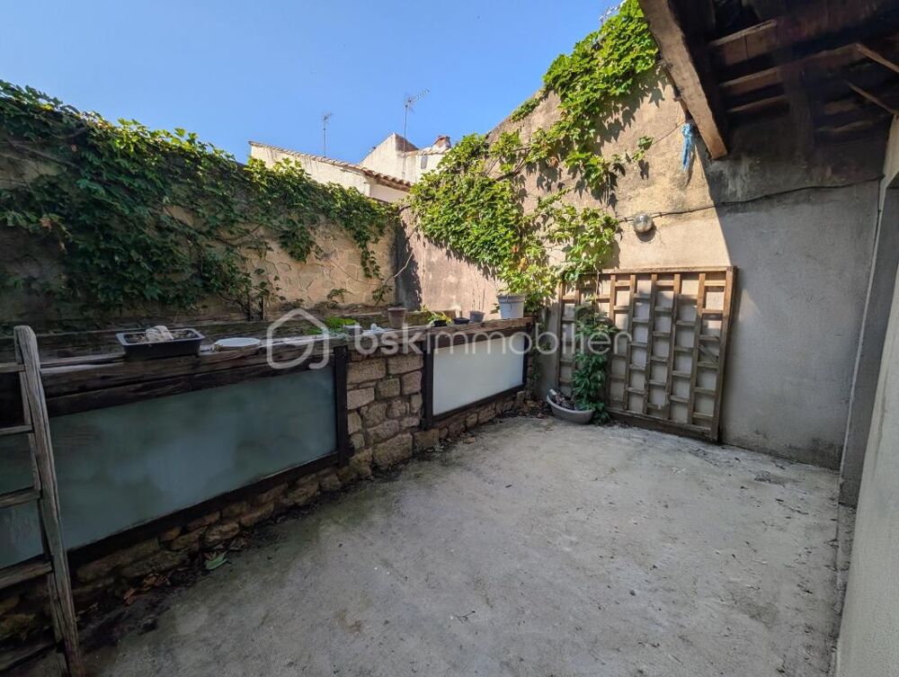 Vente Maison Bâtisse en pierre à fort potentiel avec garage, cours et terrasse Montagnac