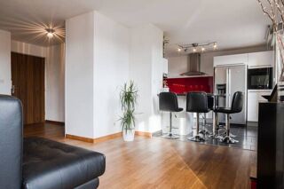  Appartement à louer 3 pièces 100 m²