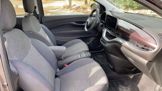 500 III 118 42kWh Icone - Automatique 2021 occasion 83600 Frejus