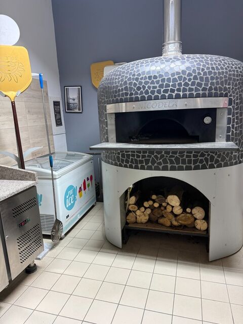   Pizzeria – Traiteur à vendre (murs + fonds) – Beaupouyet (Dordogne) 