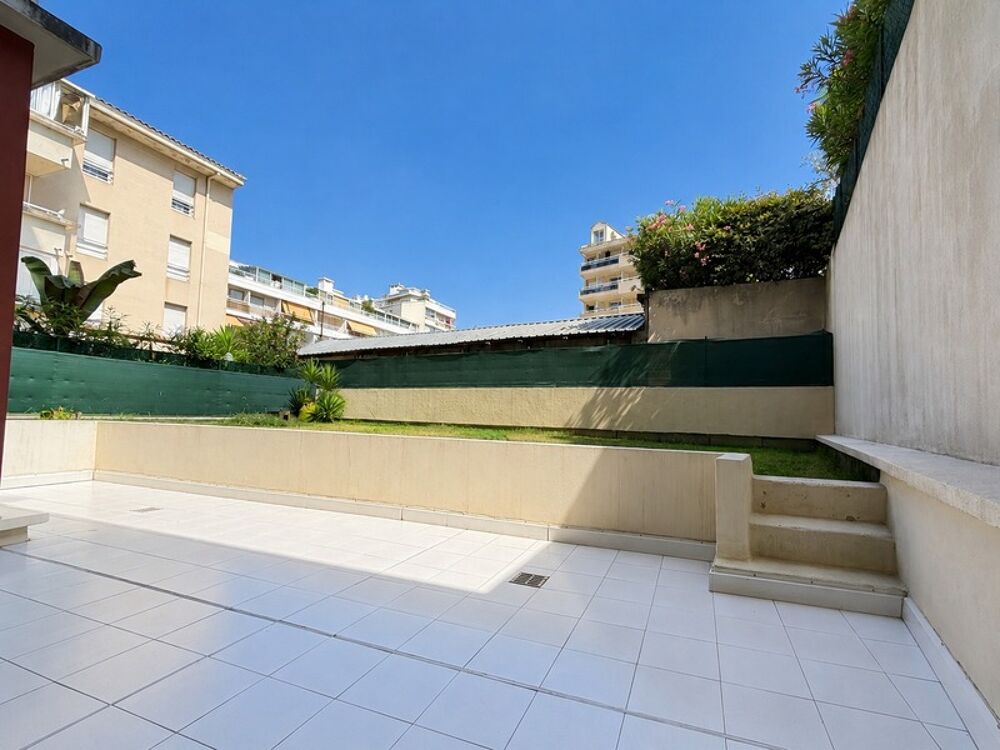 Vente Appartement Comme une maison ! Rare 4 pièces avec 140 m² de jardin à 3 min des plages - Cannes La Bocca (06) Cannes