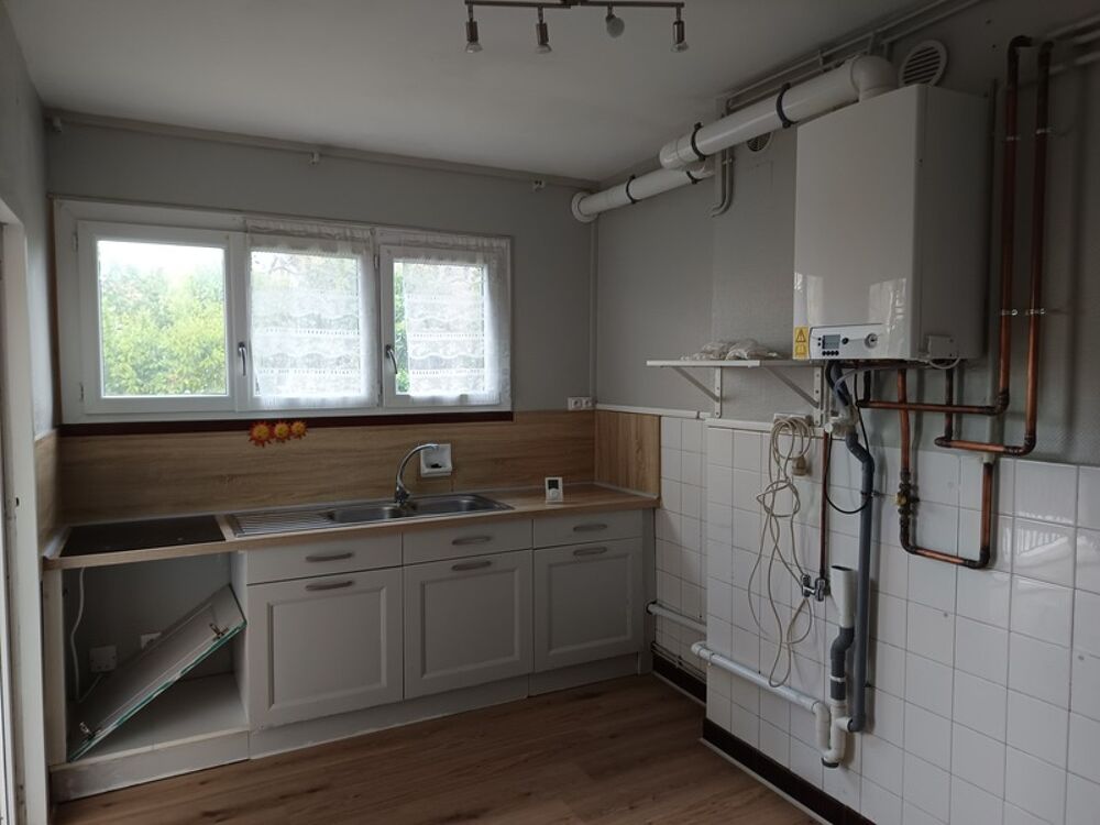 : Appartement T3 traversant (Est/Ouest) avec 2 balcons, parking et cellier  Coeur de ville