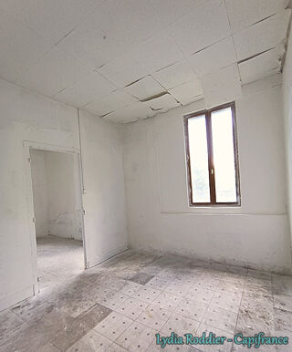  Immeuble à vendre 15 + pièces 243 m²