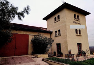  Proprit/chteau  vendre 7 pices 200 m