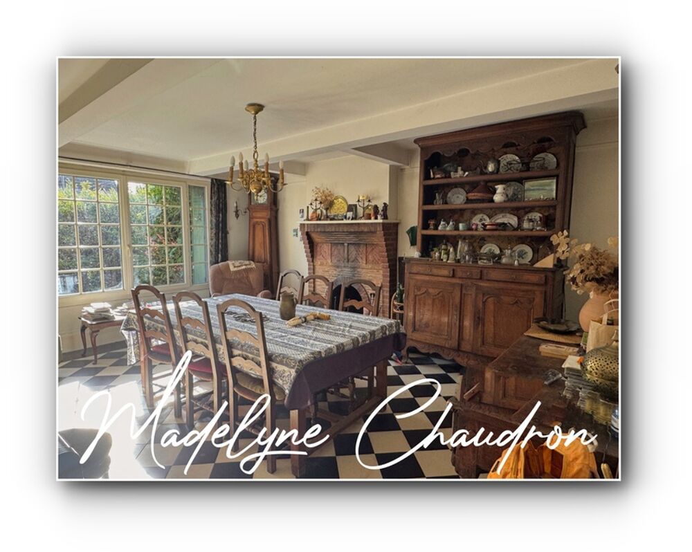 Vente Maison Belle demeure ancienne à rénover au cœur de Breuillet – grands volumes, 6 chambres et terrain de 920 m² Breuillet