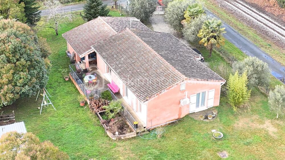 Coup de coeur ! Maison T4 de 101m² avec porche de plus de 30m² sur terrain de 1697m²