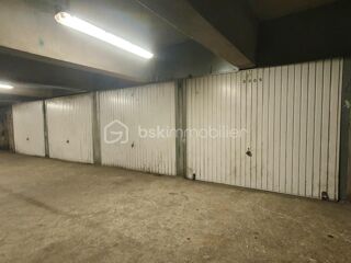  Parking / Garage à vendre 