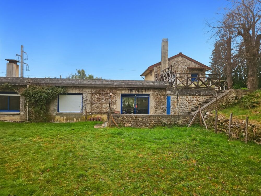 Au coeur de la nature, propriété dexception 13 hectares avec étang privé, maison chaleureuse de 133 m², 3 chambres, cheminée et