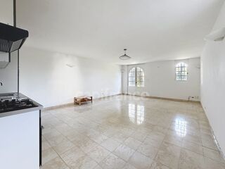 Location Appartement À LOUER – Appartement T2 de 53 m² avec jardin – Quartier Les Terres de Rouvière Nimes