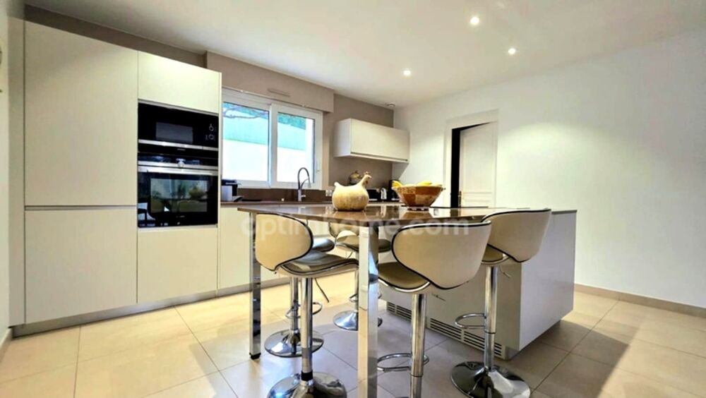 � vendre  Maison Saint-Av� (56890)