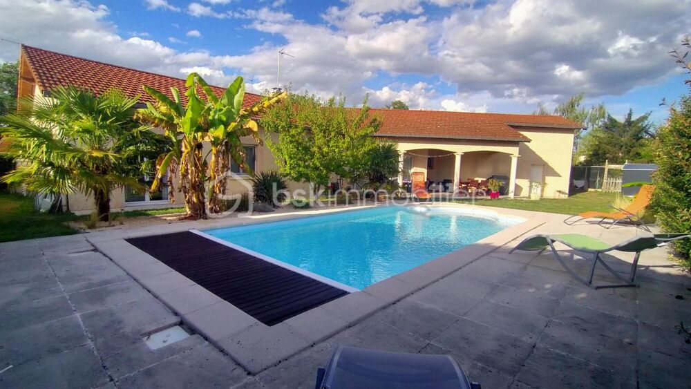 Vente Maison Maison de plain pied 4 chambres piscine Villerest
