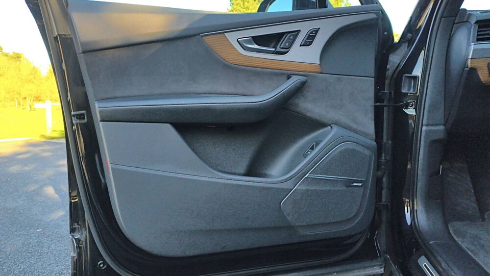 Q7 II 3.0 V6 TDI 218 Quattro S-Tronic 8 Avus - Premi&egrave;re main En 2016 occasion 85430 Aubigny Les Clouzeaux