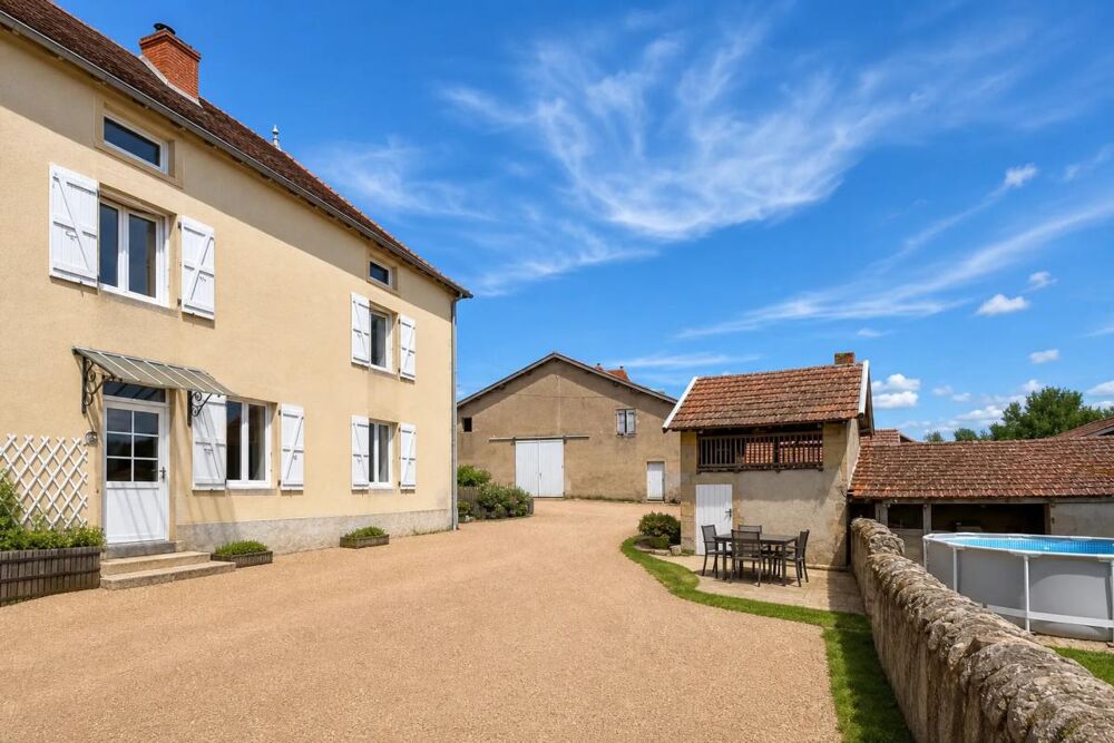 Maison de 6 pièces de 187 m² à Saint-Laurent-en-Brionnais
