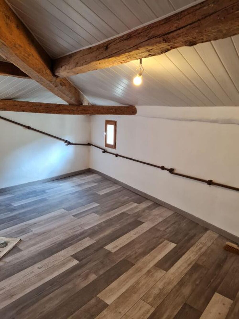 Vente Appartement Appartement T3 + Murs commerciaux en rez -de-chaussée 100 m2 Montagnac