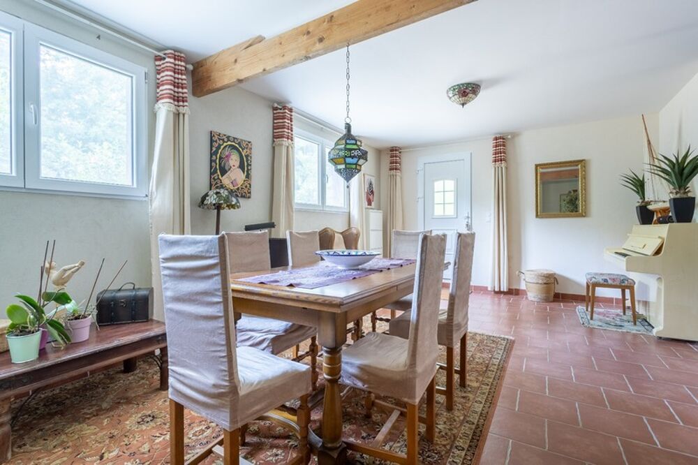 Vente Maison A vendre Maison Plain-pied 150m2 6 pièces - 4 chambres - hangar 300 m2 - 5660 m2 de terrain - SAINT SAUVEUR (24) Saint sauveur