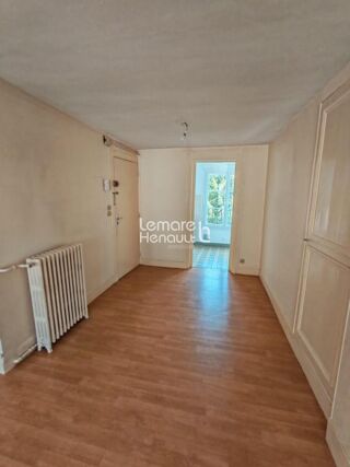  Appartement à louer 2 pièces 65 m²