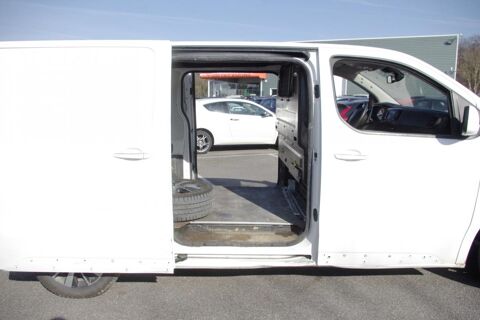 Proace FOURGON MEDIUM 115 D-4D BVM6 DYNAMIC PRIX TTC 2017 occasion 78240 Chambourcy