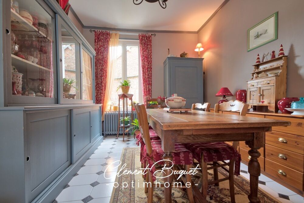 Maison de ville 7 pièces, jardin et dépendance, esprit cottage anglais à LE NOUVION EN THIERACHE (02)