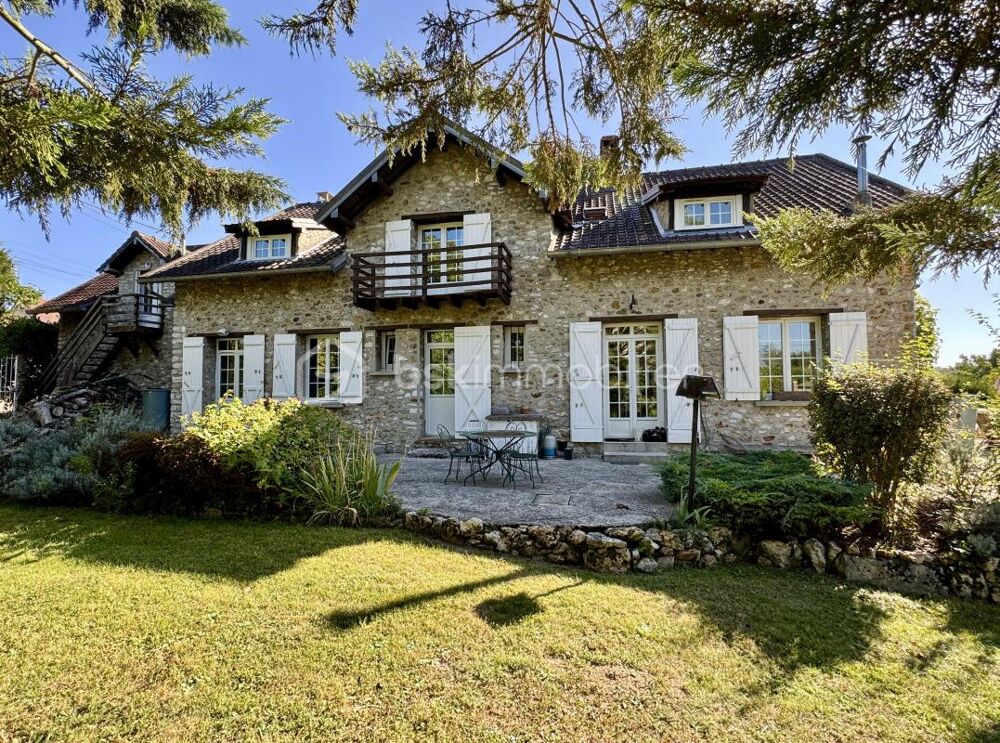 À vendre  Demeure de caractère avec grand terrain à seulement 15 minutes de Meaux + STUDIO INDEPENDANT 333m2