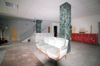  Immeuble � vendre 10 pi�ces 1100 m�