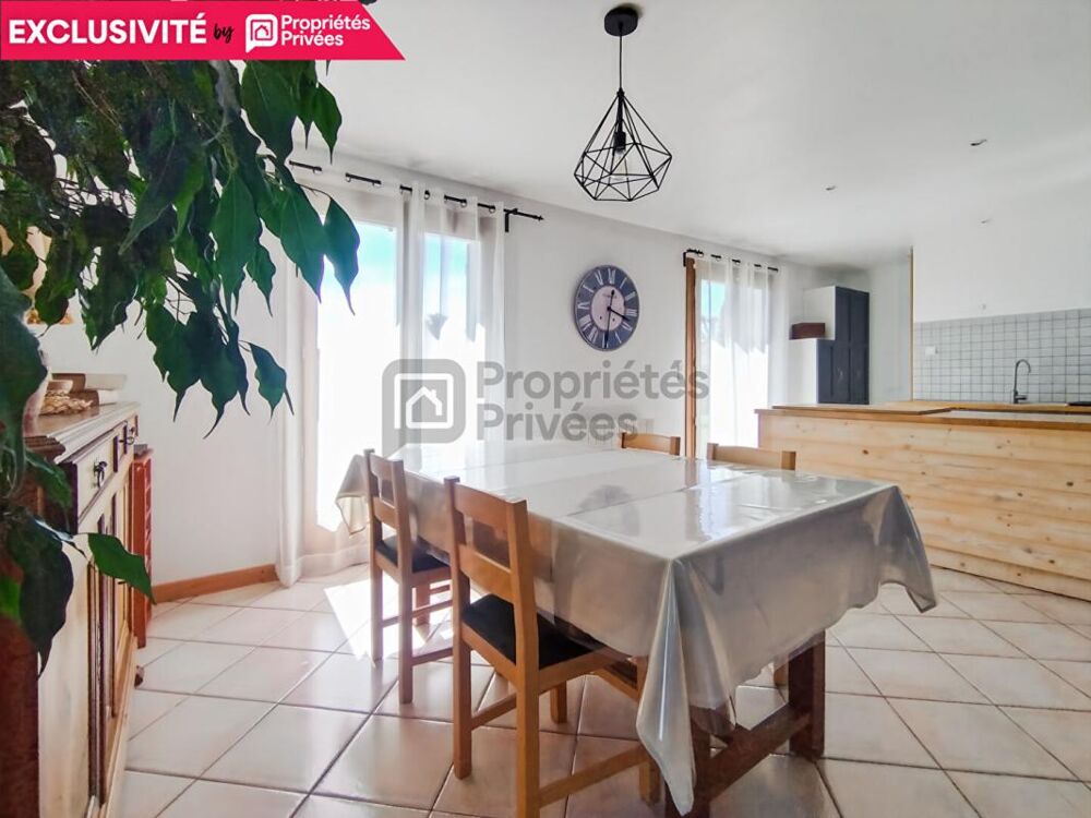 Maison de plain-pied de 120 m² 3 chambres terrain 1360 m² Roques (31120)