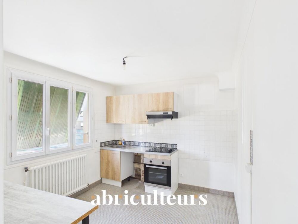 Maison familiale avec jardin privatif de 560 m² en vente à Meaux (77100)