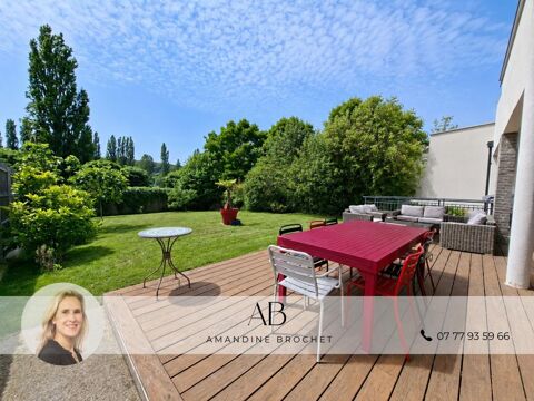   Maison Maison - 8 pi�ce(s) - 215 m�