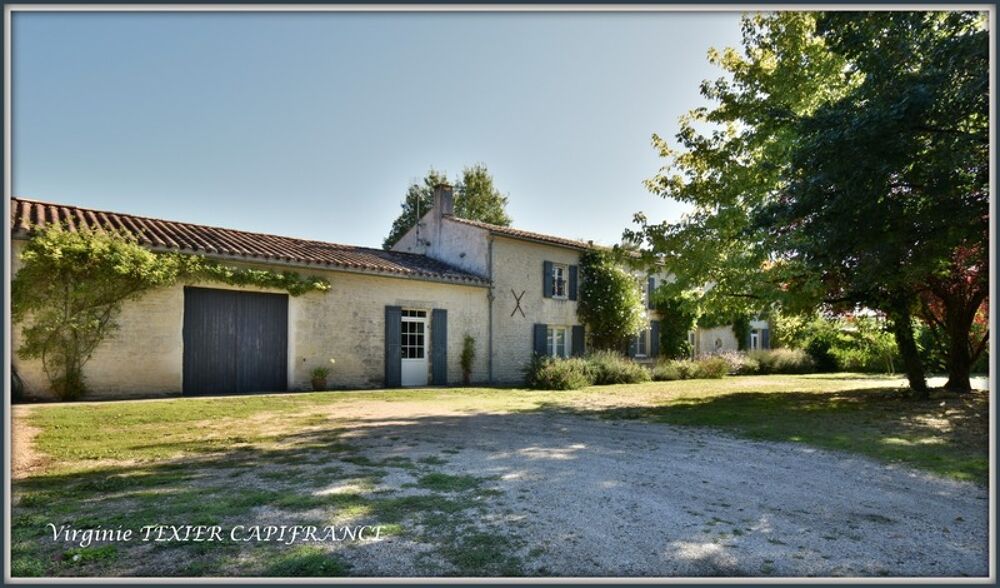 Maison à vendre 10 pièces VILLENEUVE LA COMTESSE (17) sur 4800 m² de terrain avec dépendances