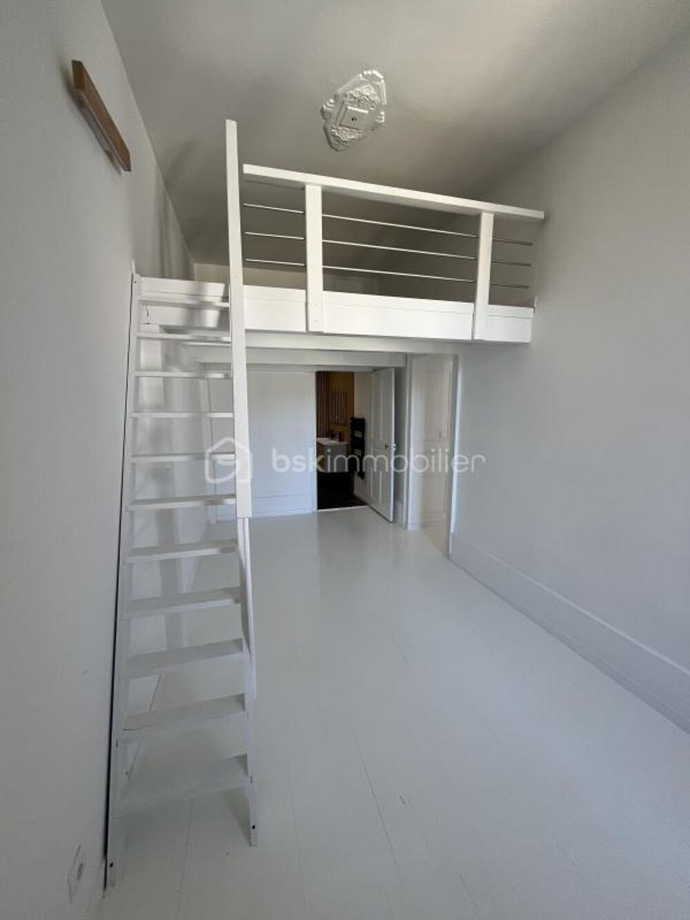 Vente Appartement Appartement T2 de 80 m² utiles dont 54 m² en loi carrez et cave Faverges