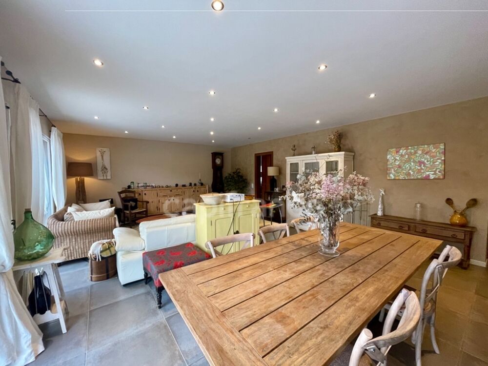 Vente Maison Propriété d'exception sur les hauteurs d'Apt – Vue, calme et potentiel rare Apt