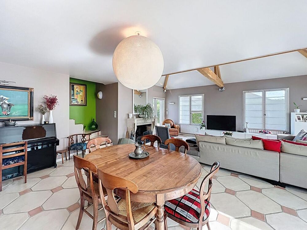 Maison de plain-pied 4 chambres et 1 bureau sur sous-sol total