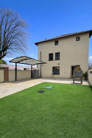  Propri�t�/ch�teau � vendre 8 pi�ces 202 m�