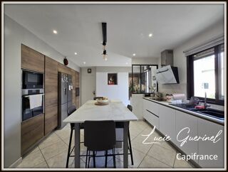  Maison à vendre 10 pièces 246 m²
