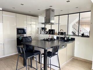  Maison � vendre 8 pi�ces 163 m�