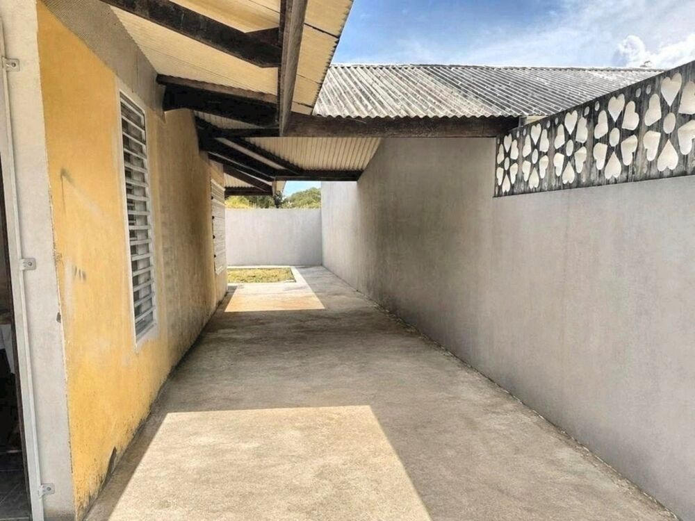 Maison à vendre 5 pièces MACOURIA (973)