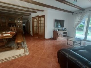  Maison à vendre 10 pièces 270 m²