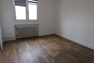  Appartement à louer 3 pièces 69 m²