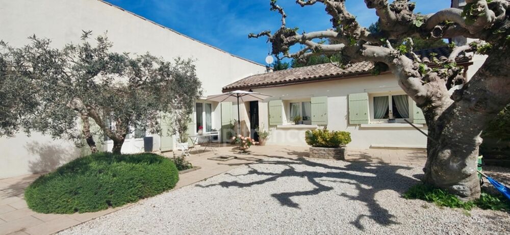Maison à vendre 5 pièces FONTVIEILLE (13)
