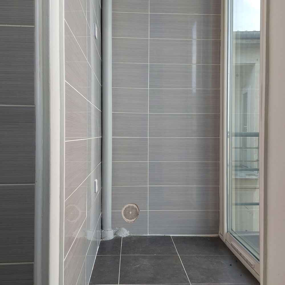 Vente Appartement Appartement à vendre 3 pièces MONTAUBAN (82),dernier étage centre ville avec parking et loggia Montauban