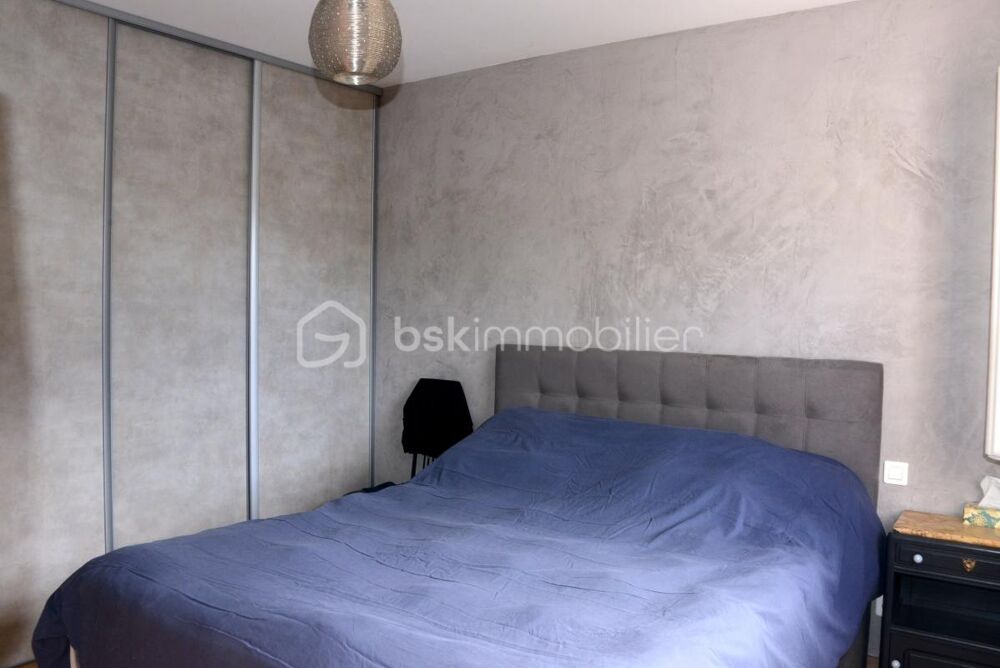 Belle maison de 105 M2 plus un studio de 27M2 proche de la CCI de Aubenas