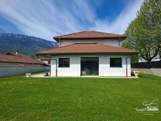  Propriété/château à vendre 8 pièces 205 m²