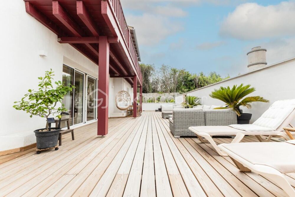 BIARRITZ  Élégante villa familiale rénovée 5 chambres - jardin ombragé et jacuzzi