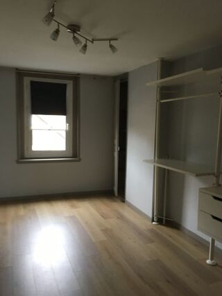 Appartement � louer 5 pi�ces 121 m�