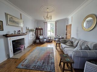 Propriété/château à vendre 7 pièces 161 m²