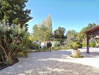  Villa à vendre 8 pièces 341 m²