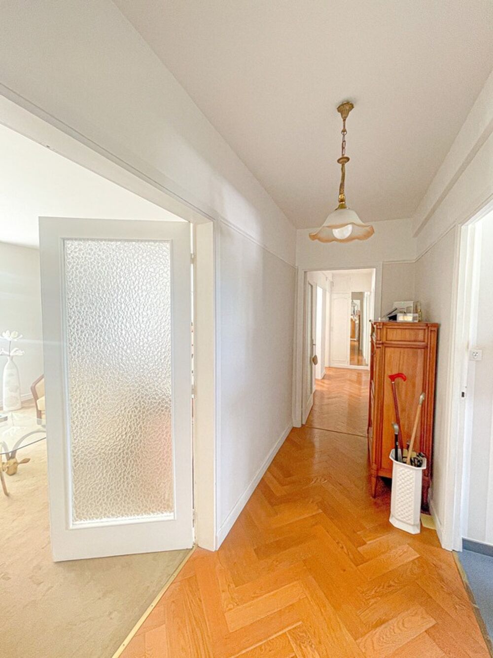 CALAIS , Dpt (62) à vendre appartement 3 pièces 75M2 , deux chambres , cave , parking privatif